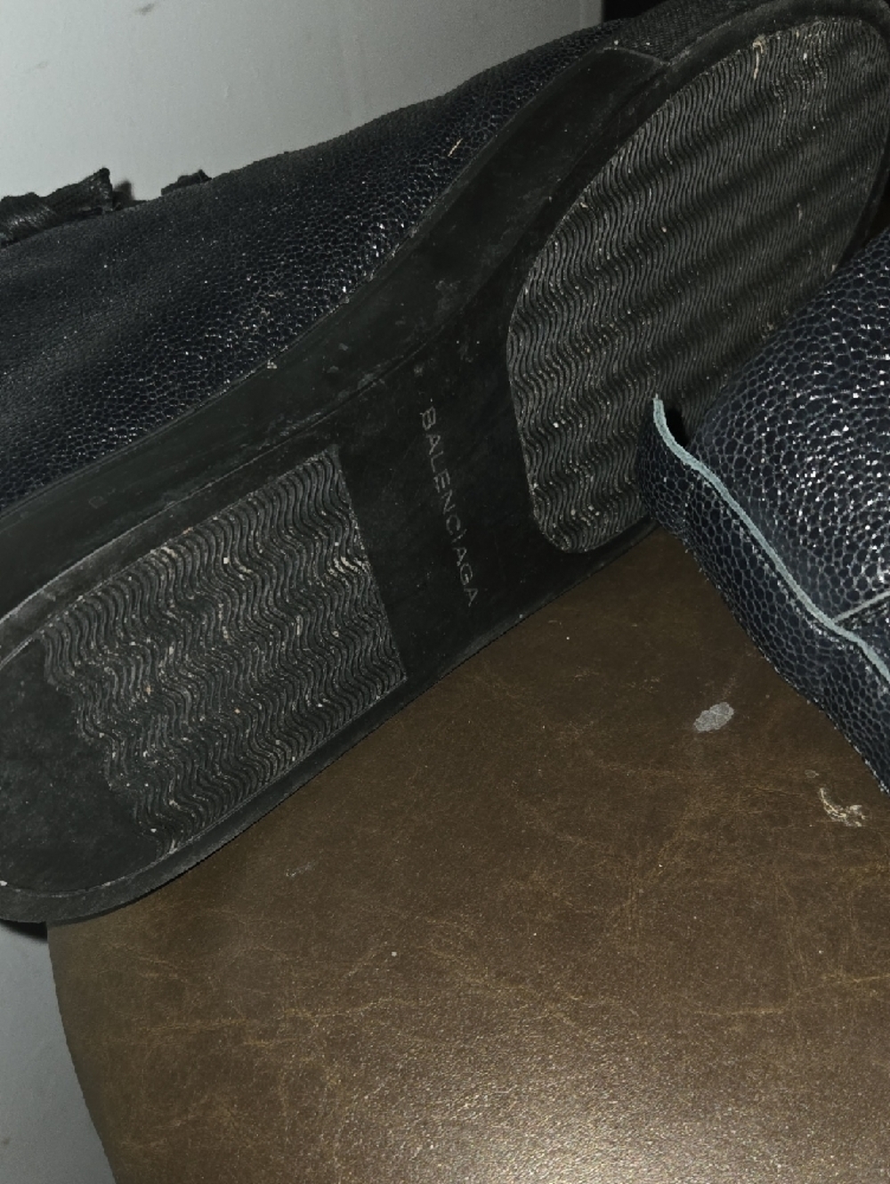 Black High-Top Leather Balenciaga Sneaker - Picture 14 of 15